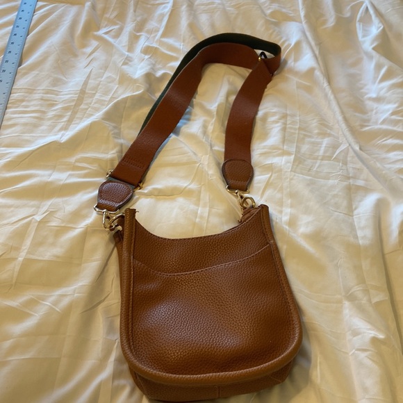 2 Vegan Leather cross body bags black and camel - Picture 9 of 10